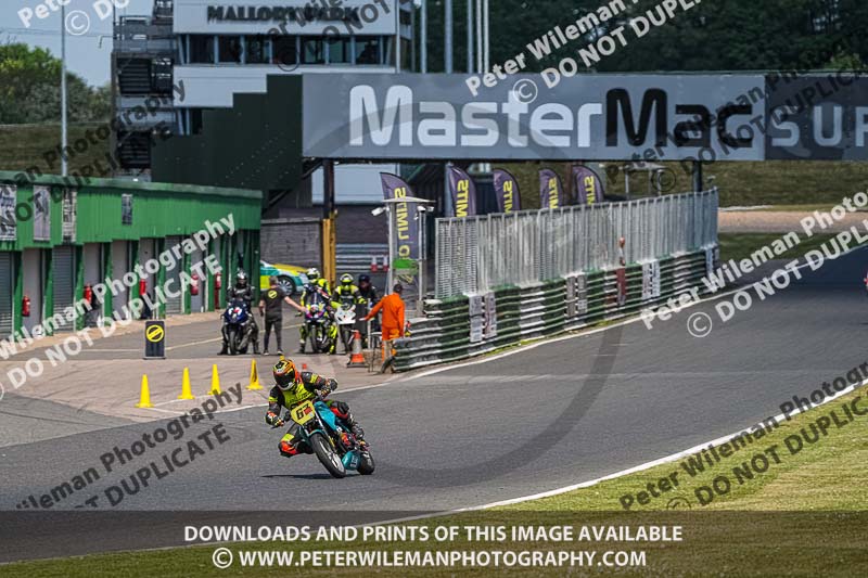 enduro digital images;event digital images;eventdigitalimages;mallory park;mallory park photographs;mallory park trackday;mallory park trackday photographs;no limits trackdays;peter wileman photography;racing digital images;trackday digital images;trackday photos